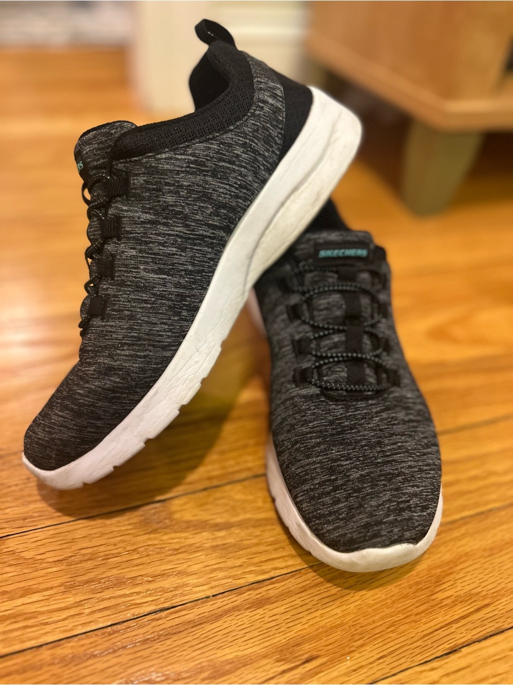 Skechers Women’s Heathered Black Knit Slip-On Sneakers with White Sole Size 8
